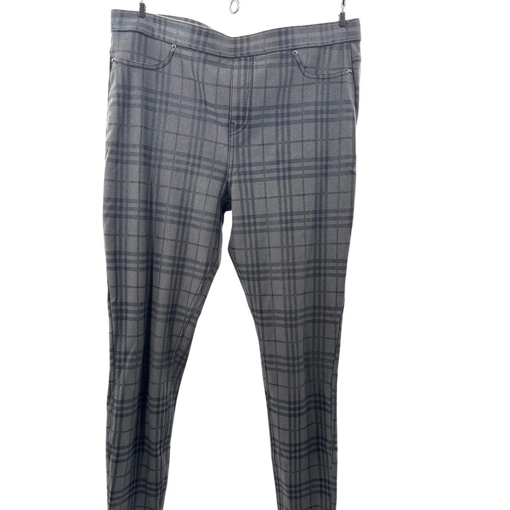 HUE Plaid Pants Size L‎ Gray Pull On Stretch Skinny Slim Casual Pants
